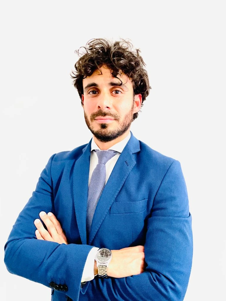 Ritratto autentico del medico estetico Dott. Giuseppe Porro, tratto dal sito professionale